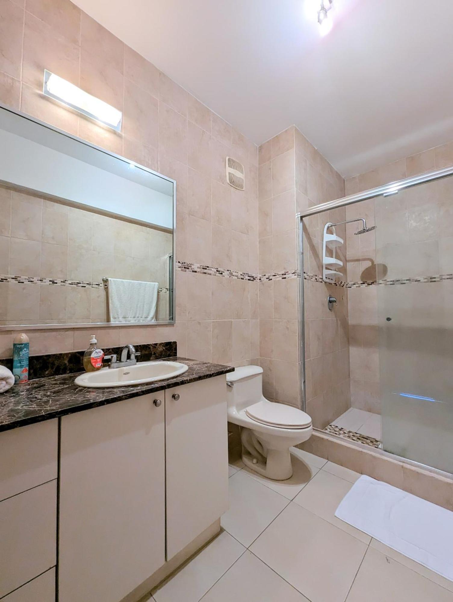 Yc 3602 L Apartamento 2Br En Av Balboa Kota Panama Bagian luar foto